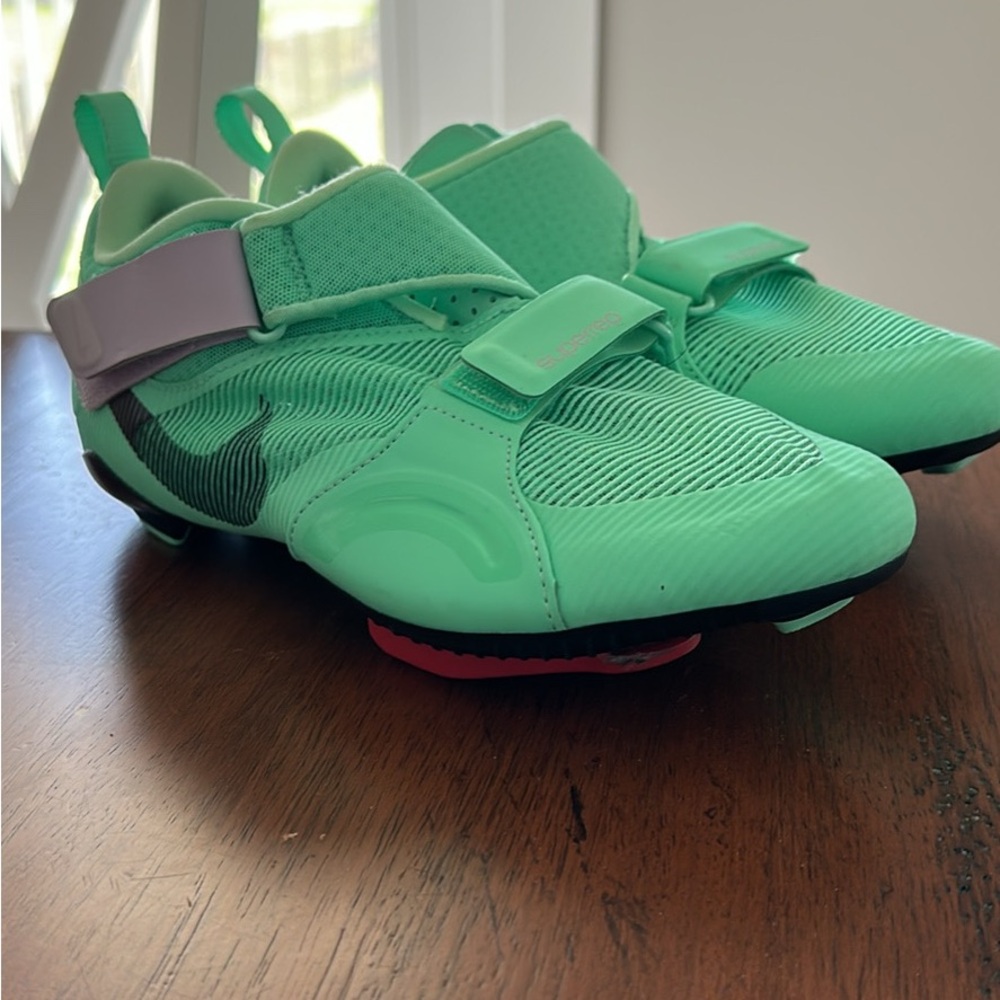 Nike Green Glow Indoor cycling shoes size 8.5